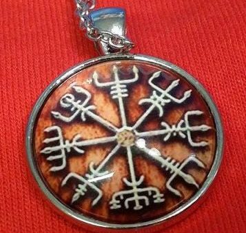 Viking Vegvisir Icelandic Sailor Rough Weather Protection Rusty Brown Medallion Nordic Jewelry Necklace Cheap